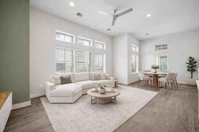 Photo - 5209 Allen St Unit C