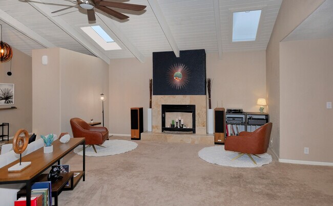 Building Photo - 125 Quartz Dr Unit ID1247209P Rental