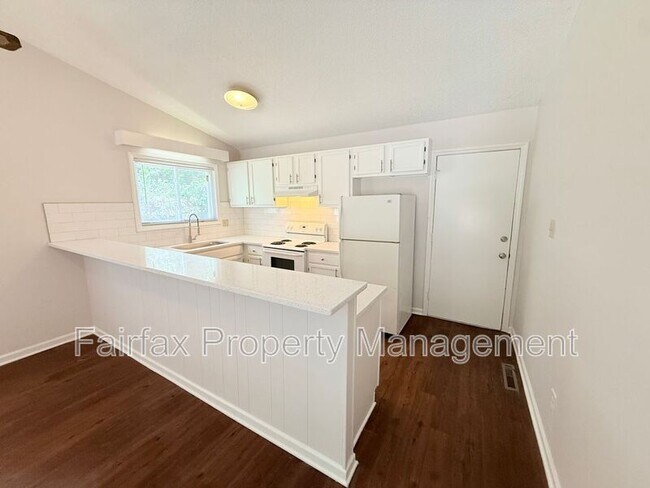 Photo - 475 Cedar Lake Rd Unit A