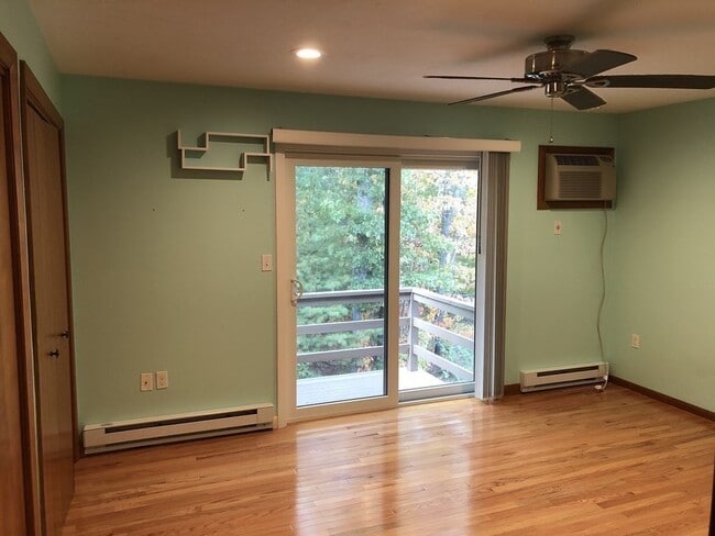 Photo - 156 Highwood Dr Unit 156