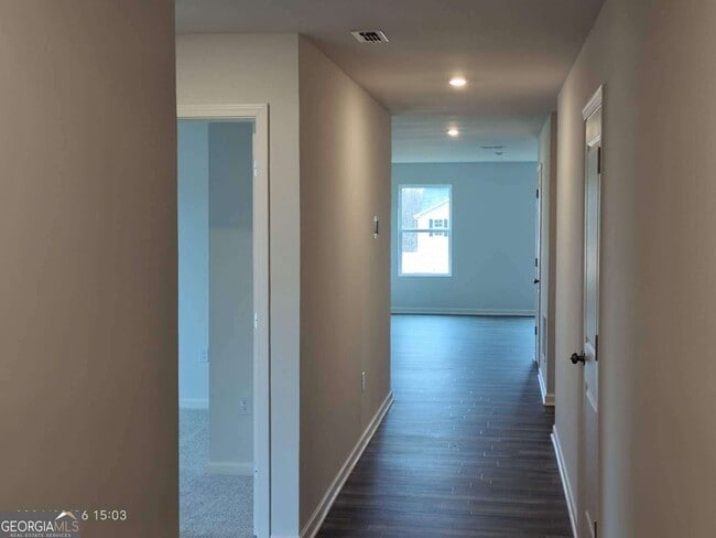 Photo - 122 Oxford Ln