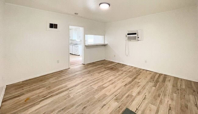 Photo - Spacious 2-Bed 1-Bath House