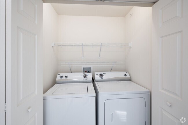 3BR, 2BA - 1545SF - Laundry