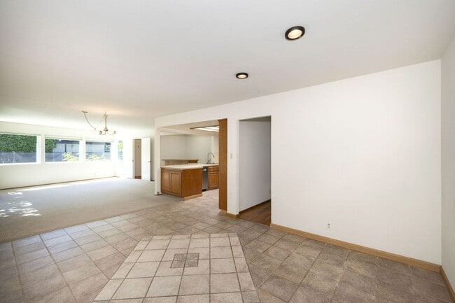 Photo - Beautifully Landscaped 4 Bed, 3 Bath Home- Close to Downtown!