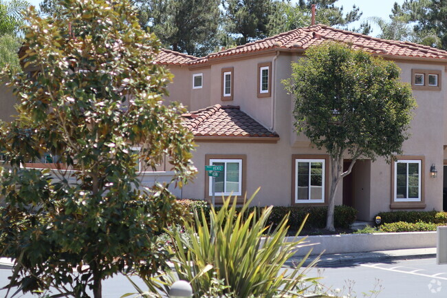 Building Photo - Paseo Viento Rental