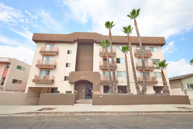 1809 Berendo N St Unit 1