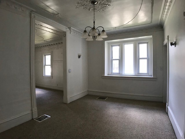 Photo - 113 W Dewey St