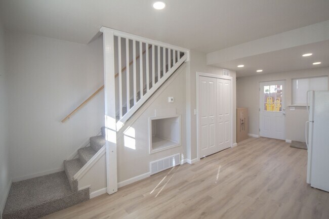 Photo - 5819 W 16th Ave