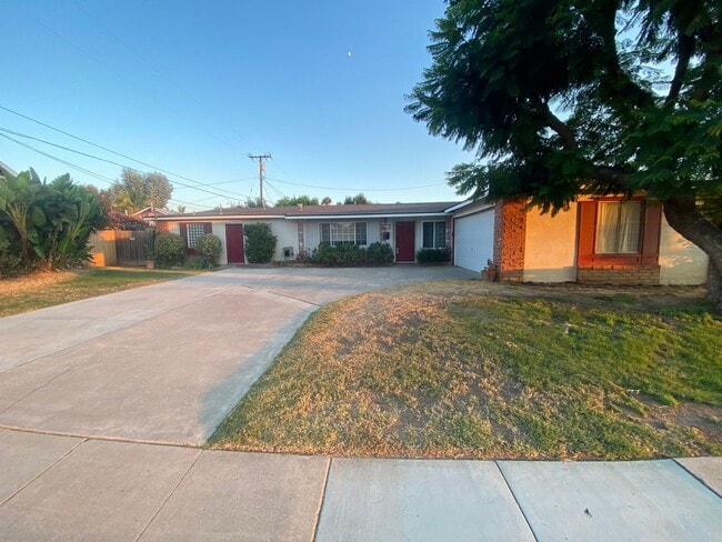 2440 E Walnut Ave