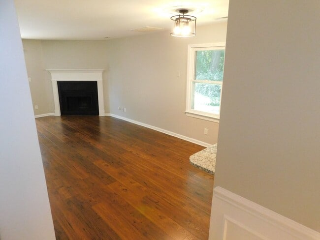 End Unit Townhome - End Unit Townhome