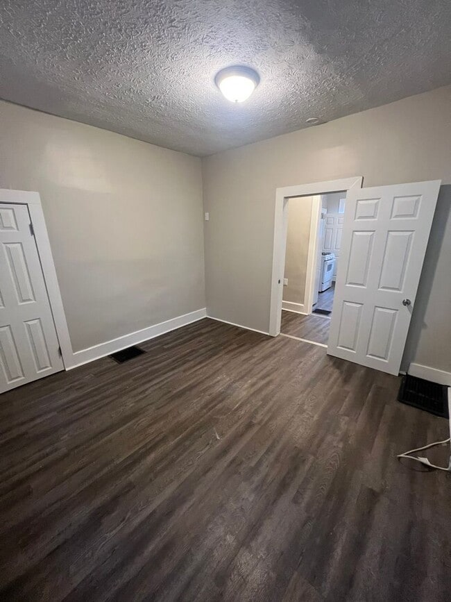 Photo - FOR RENT | 2 Bed | 1 Bath