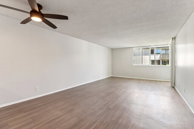 4200 S Harbor Blvd