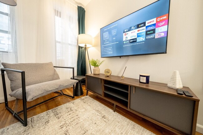 Photo - 305 E 95th St Unidad ID1031998P