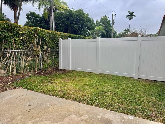 Photo - 3400 SW 17th St Unit 1