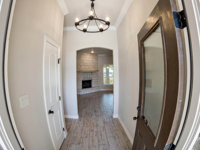 Photo - 2121 Mercer St