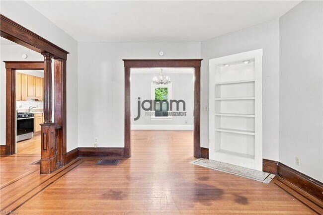 Photo - 1303 Castle Ave