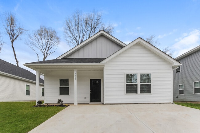 Photo - 3028 Celia Ave