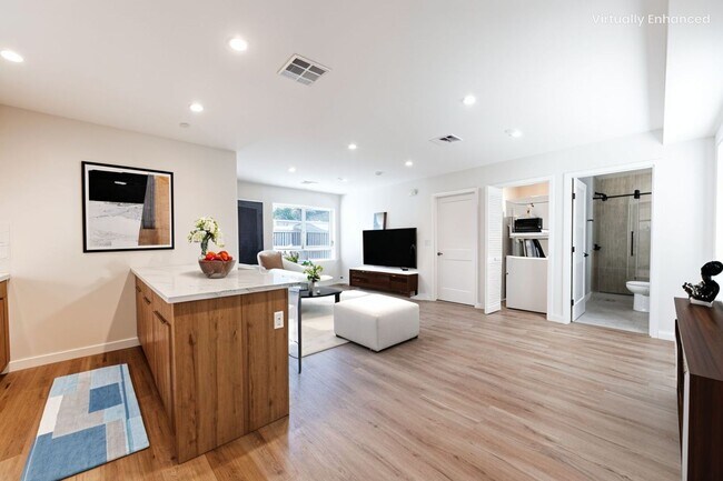 Photo - 1857 Crenshaw Blvd Unit #1855