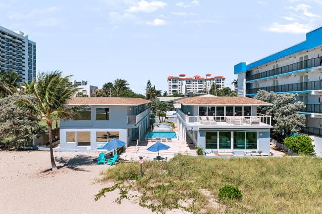 Building Photo - 600 N Ocean Blvd Unit 2A
