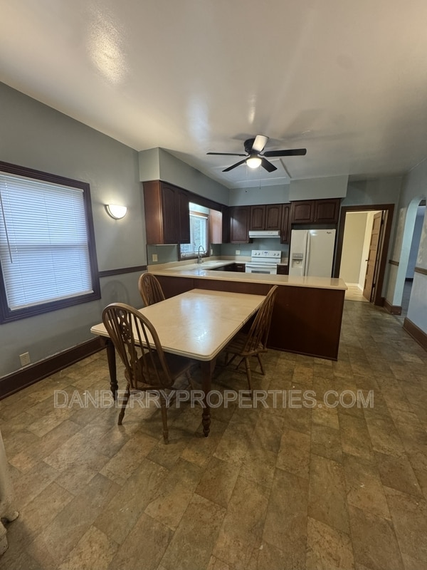 Photo - 717 N Union St