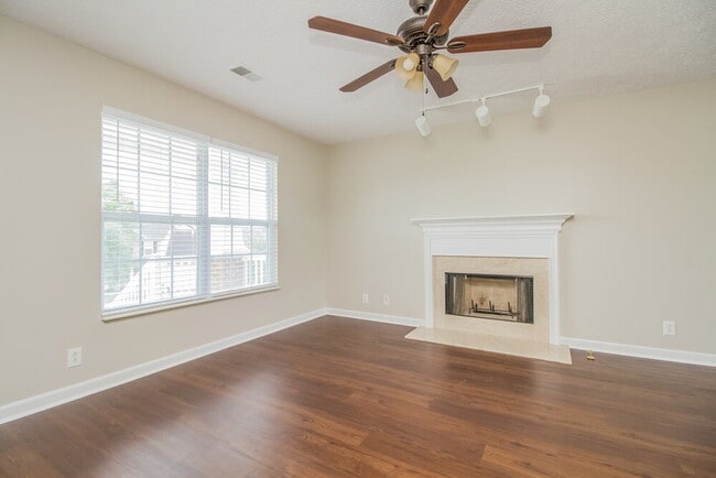 Photo - 804 Cainbrook Ct