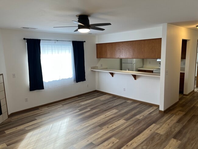 Building Photo - 457 N Front St Unit 205