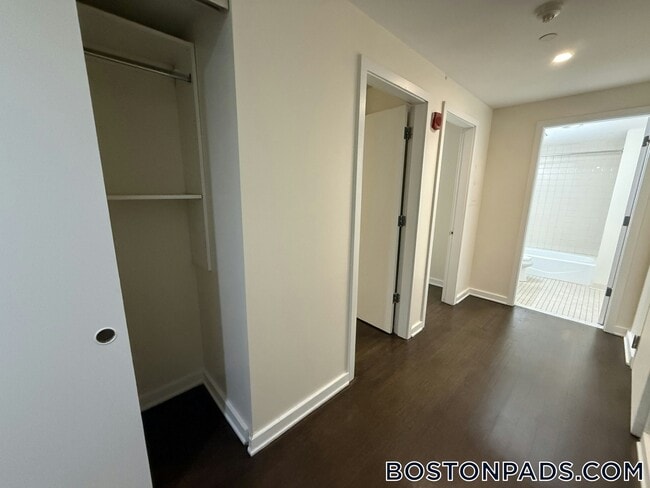 Photo - 40 Boylston St Unidad 206