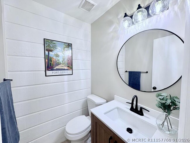 Photo - 2050 Oleander Blvd Unit 2-205