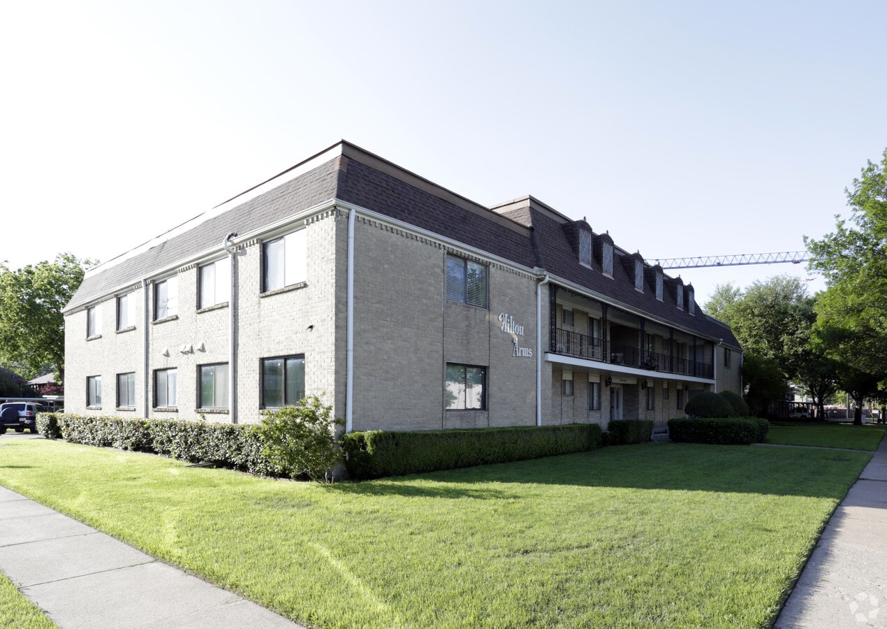 Hilton Arms - Hilton Arms