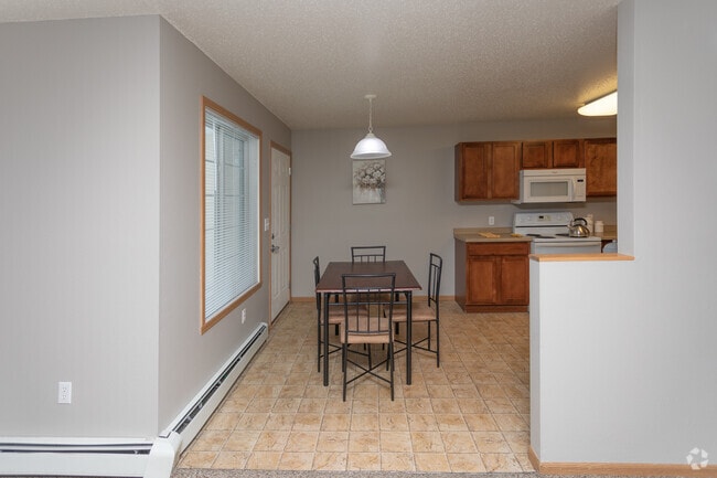 3BR, 1.5BA - 1,392 SF