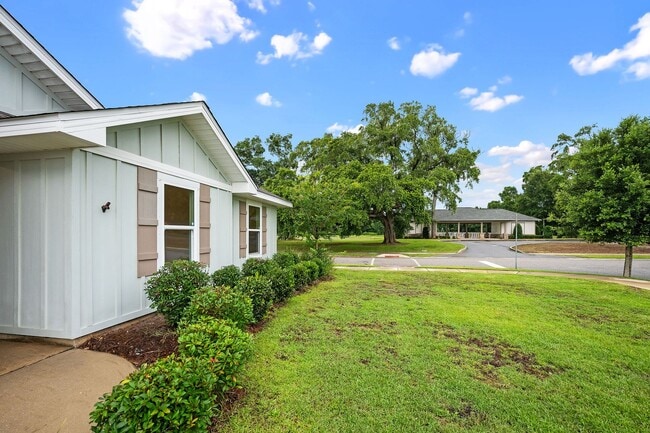 Photo - 7087 Abigail St