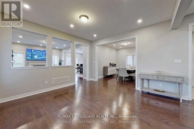 Photo - 62 Romanelli Cres