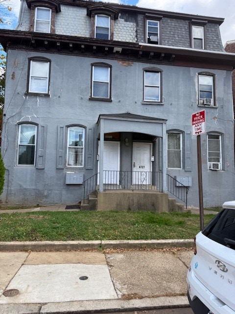 Building Photo - 4729 Leiper St Unit 5