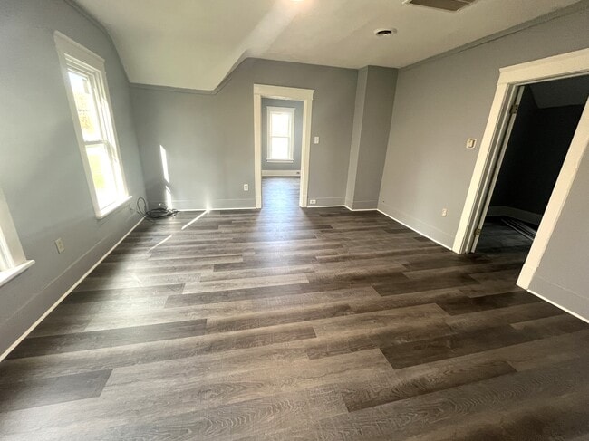 Photo - 423 E 16th St Unidad 2