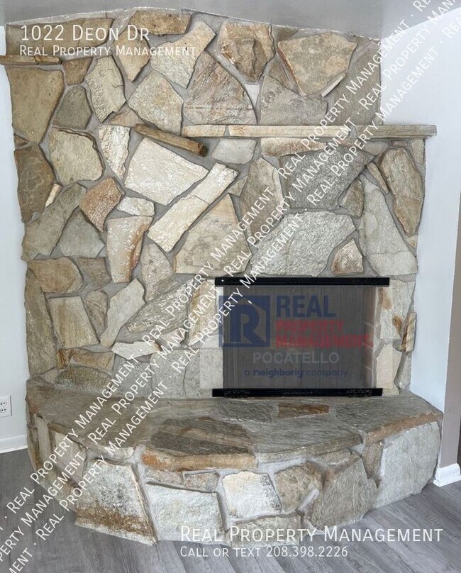 Photo - 1022 Deon Dr