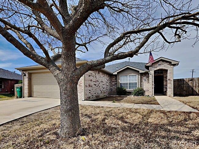 Building Photo - 200 Oaklawn Dr Rental