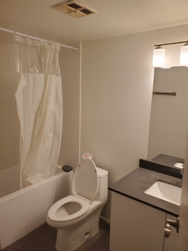 Photo - 1480-1480 Boundary Crescent