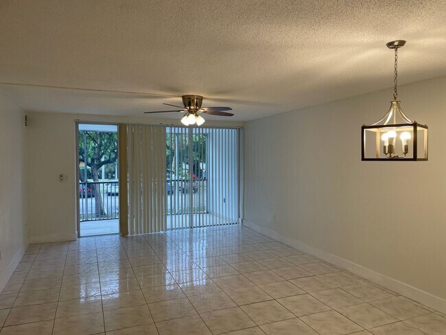 2 Bedroom Condo in Jade Winds - North Miam... - 2 Bedroom Condo in Jade Winds - North Miam...