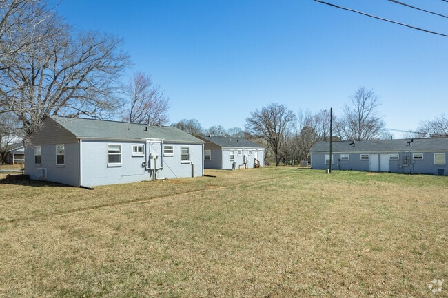 Exterior - Hampton View Apartment