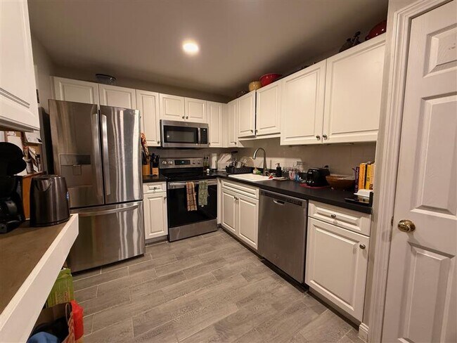 Photo - 326 Broadway Unit 19