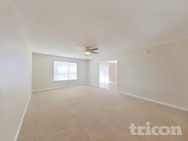 Photo - 500 Gingerbread Ct S