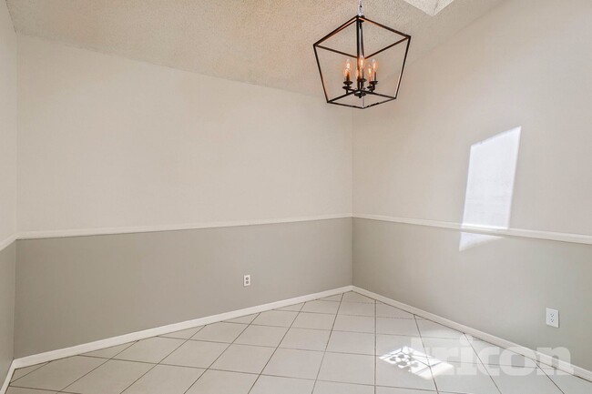 Photo - 110 Yorktown Pl