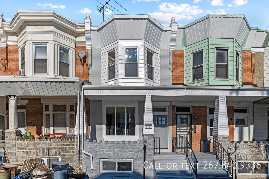 Photo - 2921 W Oxford St