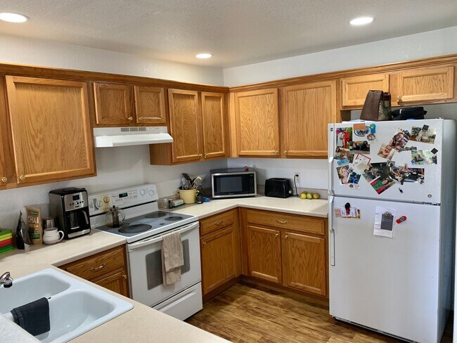 Photo - 1912 Dove Creek Cir Unit 1