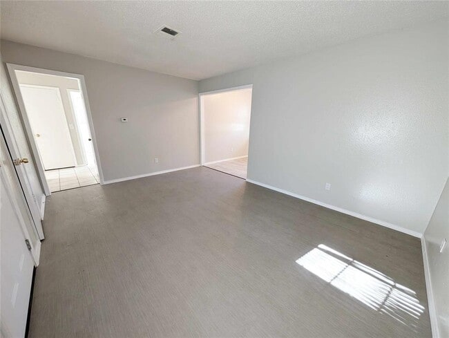 Photo - 3513 Parkwoods Ln