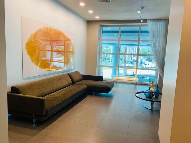 Photo - 1900 N Bayshore Dr