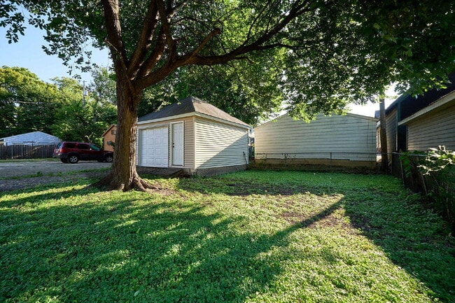 Photo - Charming 4-Bedroom Home with Gleaming Hardwood Floors in Vibrant Minneapolis Neighborhood!