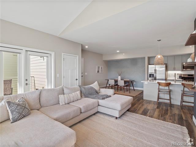 Building Photo - 210 S Cherrywood Dr Unit 303 Rental
