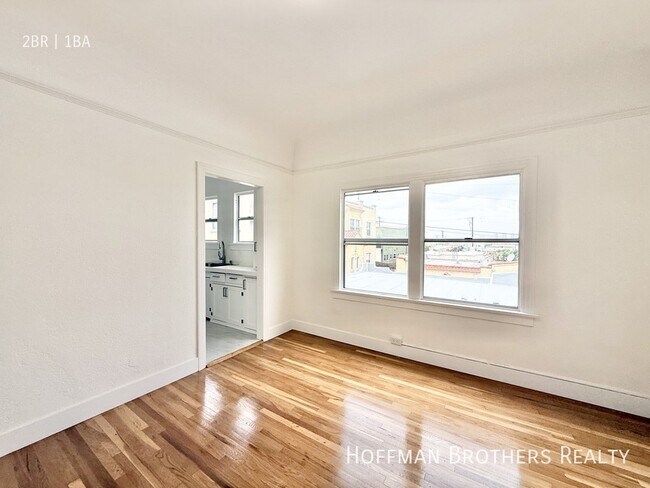 Photo - 4850 1/2 Mascot St -