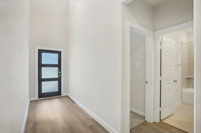 Photo - 1567 King Rnch Rd